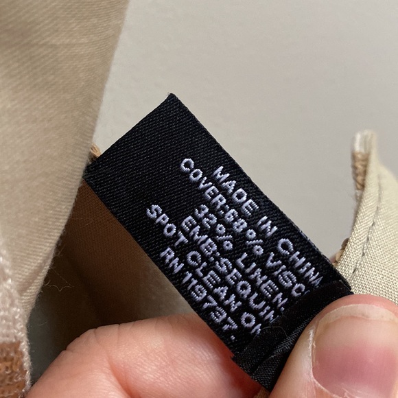 Max Studio • table runner 71”x14” - Picture 4 of 6